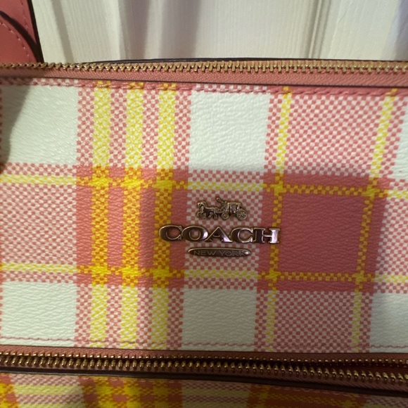 BRAND NEW Authentic Coach Picnic Gallery Tote - Picture 3 of 16